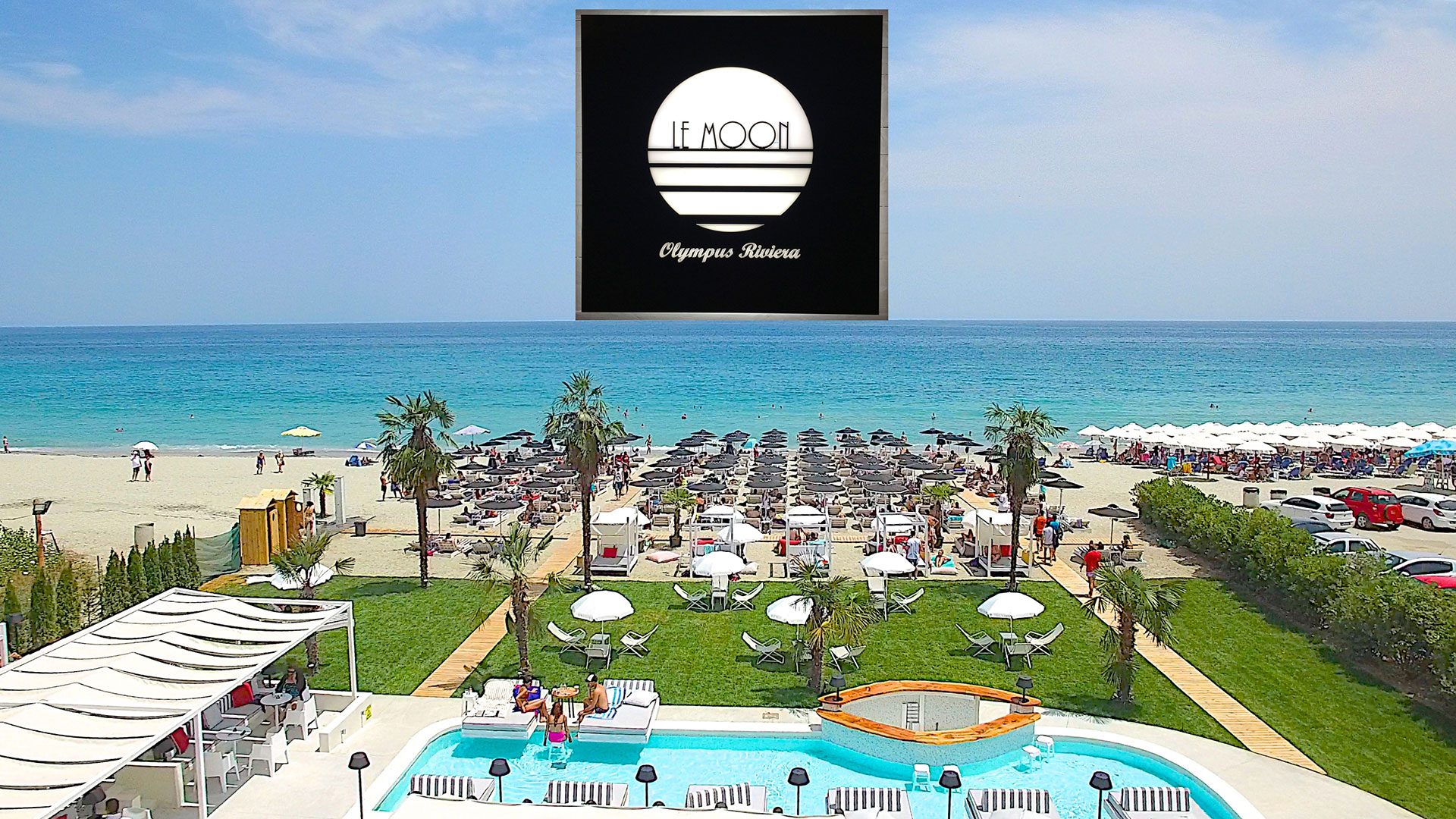 Le Moon Luxury Seaside Bar & Restaurant